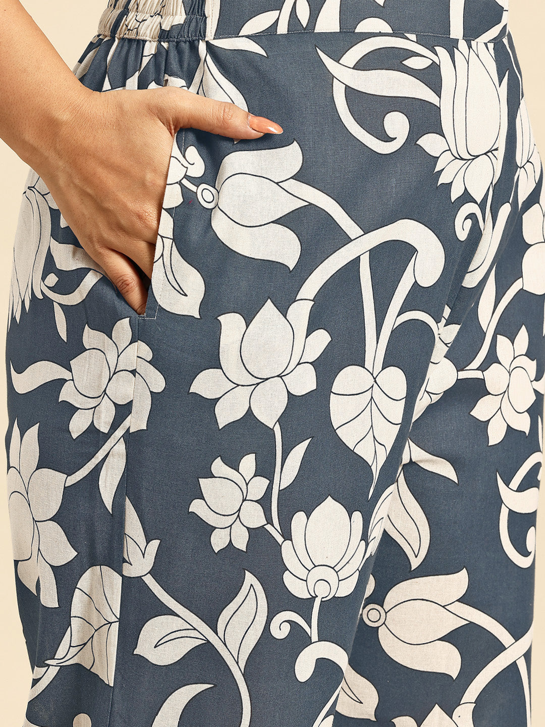 Grey Embroidered Regular Beads & Stones Kurta With Palazzos Co-Ords Set