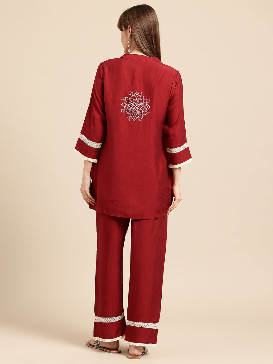 Red Floral Thread Work Kurta With Trousers Co-Ords Set