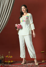 White Yoke Design Printed Casual Round-Neck Top With Trousers
