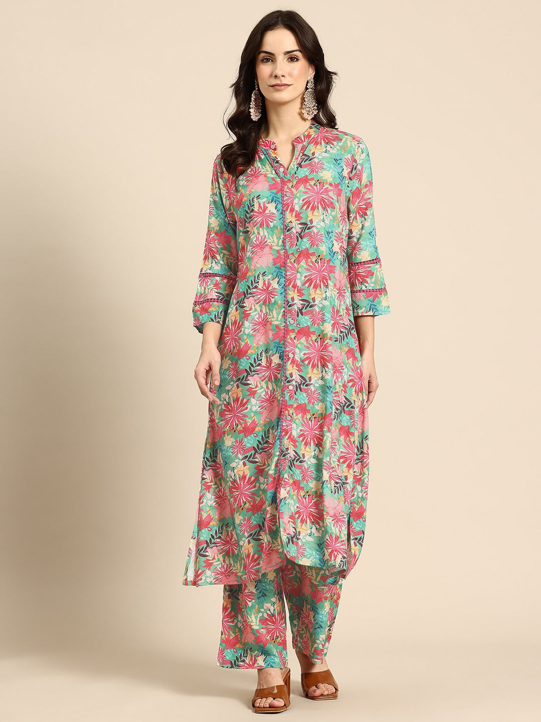 Green Floral Printed Regular Kurta with Trousers