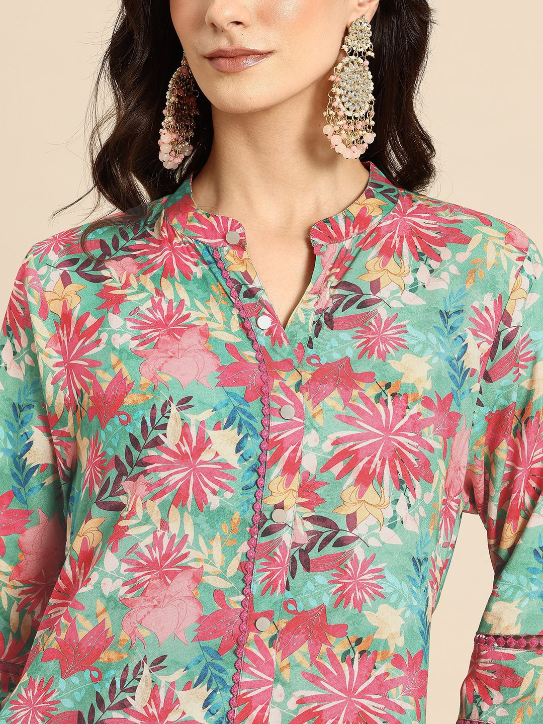 Green Floral Printed Regular Kurta with Trousers