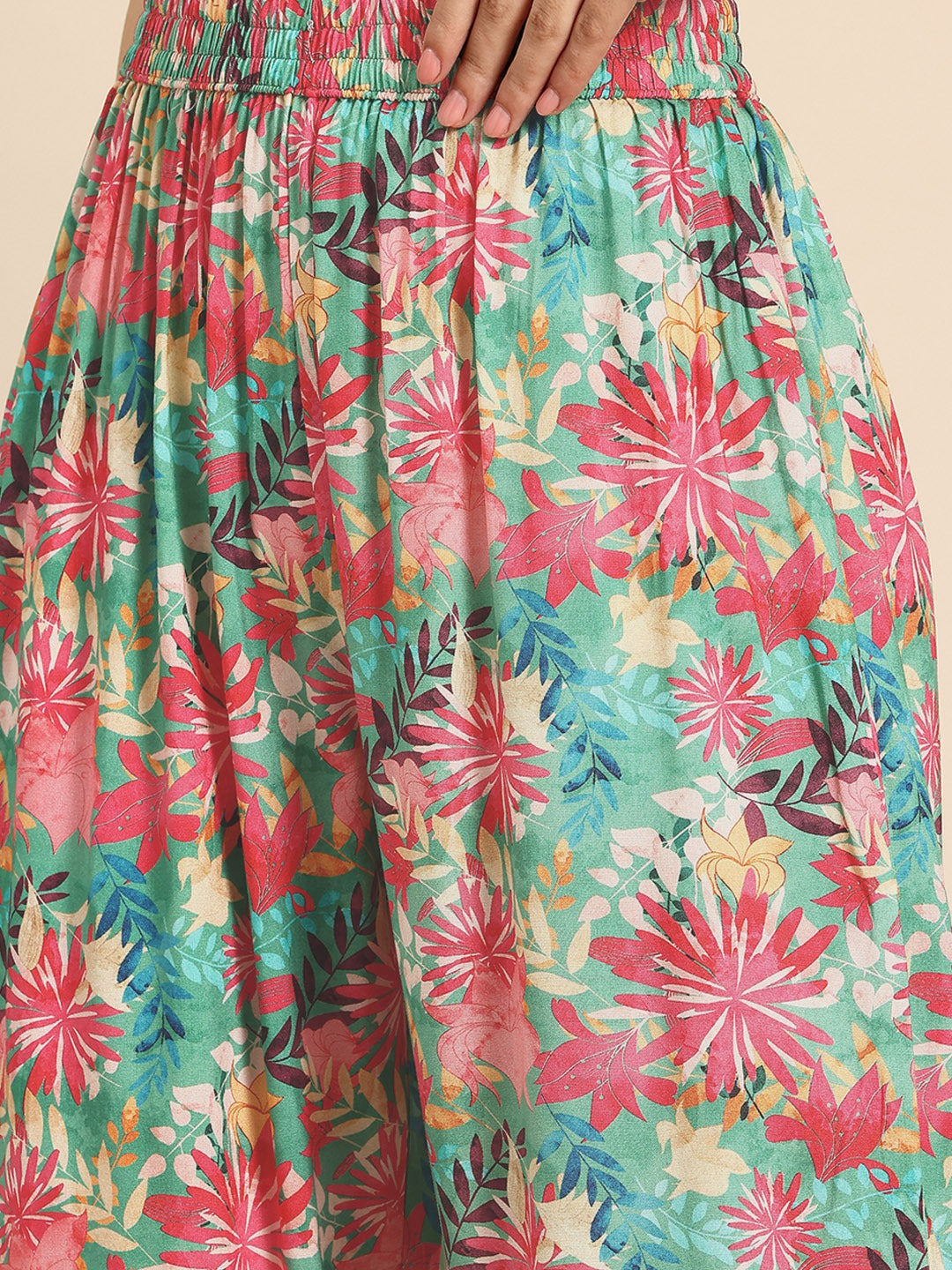 Green Floral Printed Regular Kurta with Trousers