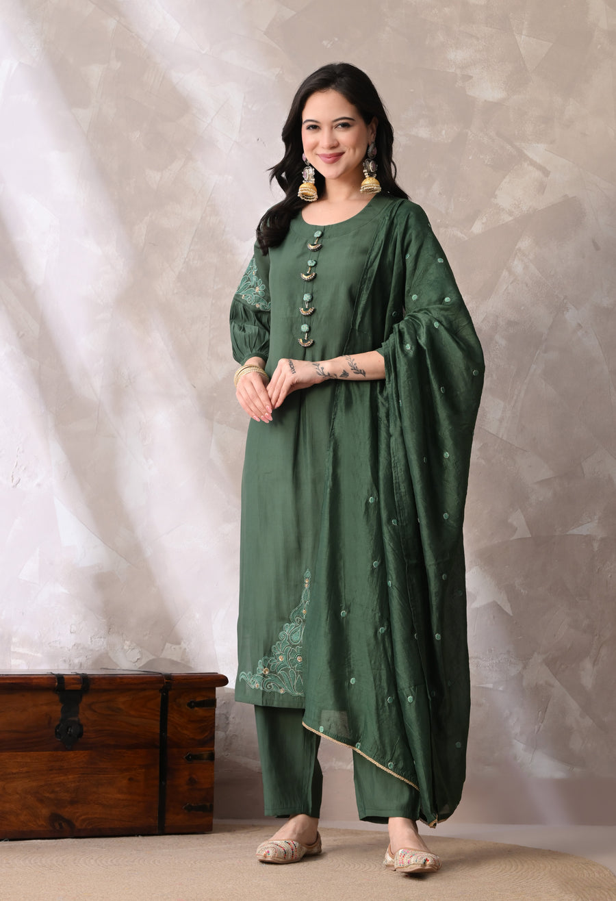Green Ethnic Motifs Embroidered Thread Work Kurta Trousers & Dupatta