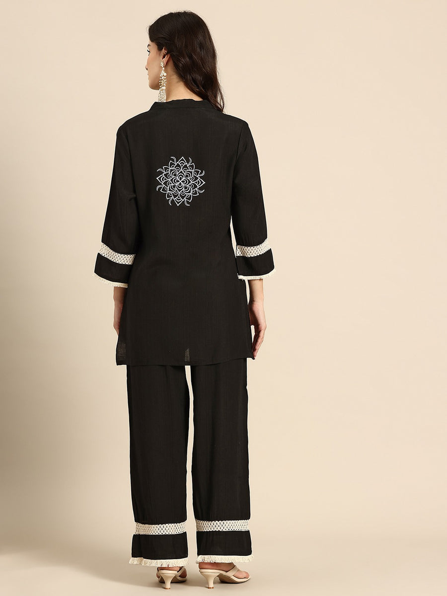 Black Floral Thread Work Kurta With Trousers Co-Ords Set