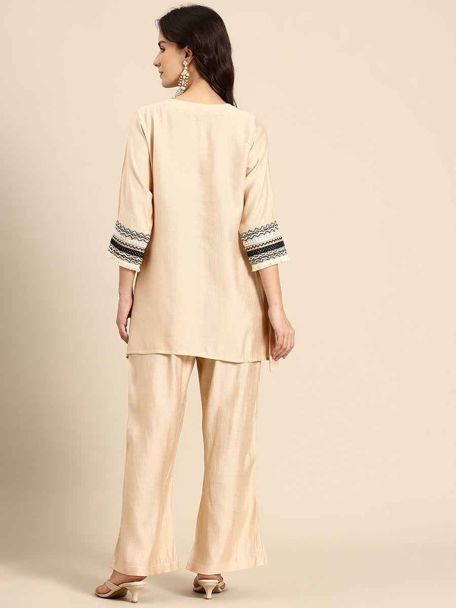 Lilac Printed Thread Work Kurta With Trousers Co-Ords