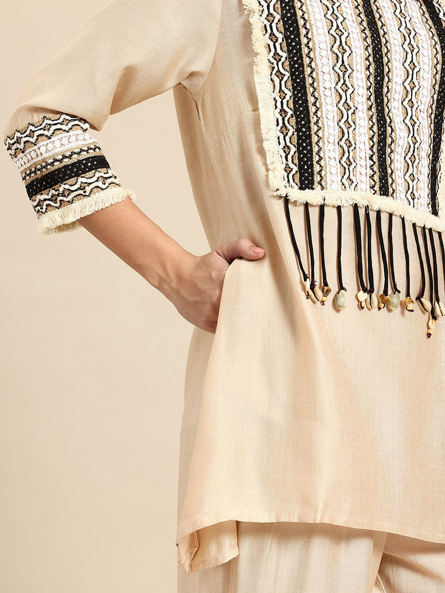 Lilac Printed Thread Work Kurta With Trousers Co-Ords