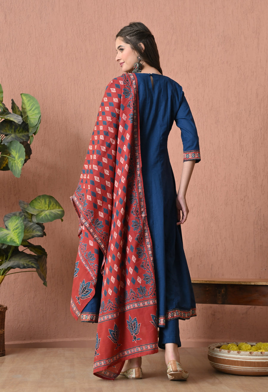 Blue Ethnic Motifs Printed Panelled Pure Cotton Kurta with Trousers & With Dupatta